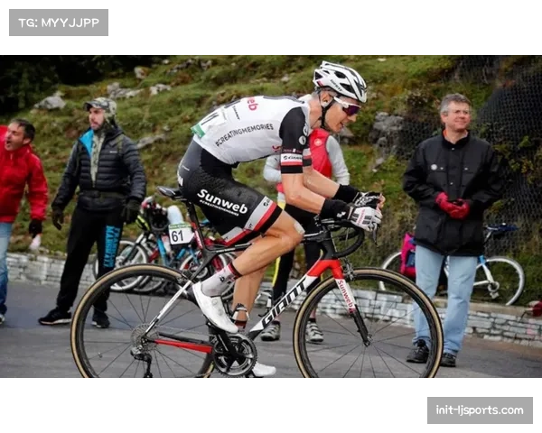 环深圳光明国际赛职业组：俄罗斯车手包揽前三，成都DYC车队显强势