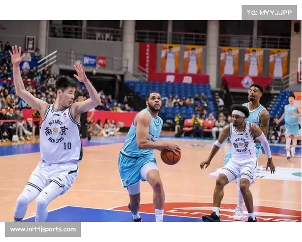 韦瑟斯庞:融入青岛体系,目标季后赛 韦瑟斯庞:融入青岛体系,目标季后赛